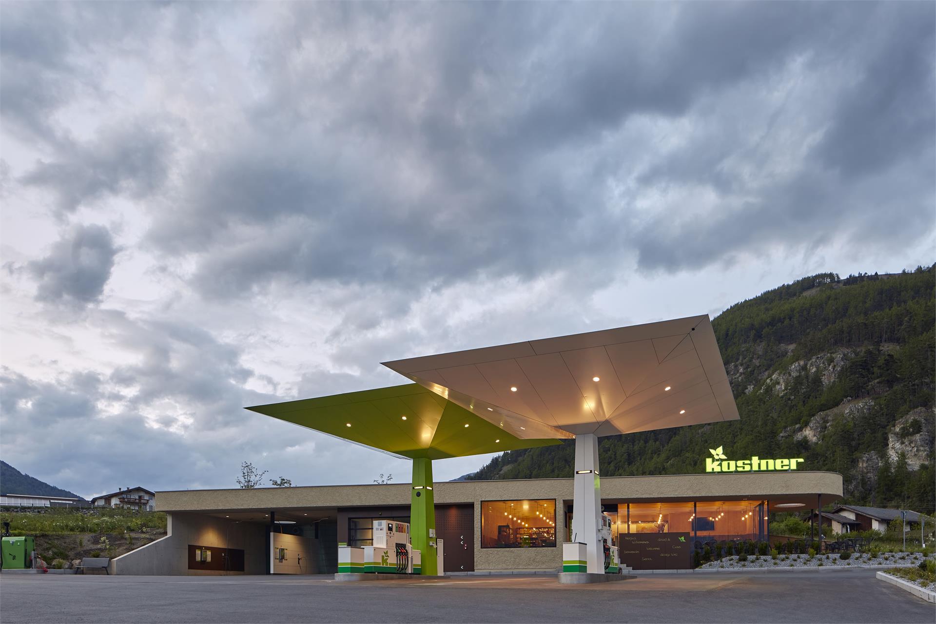 Bar Bistro Kostner Malles 4 suedtirol.info