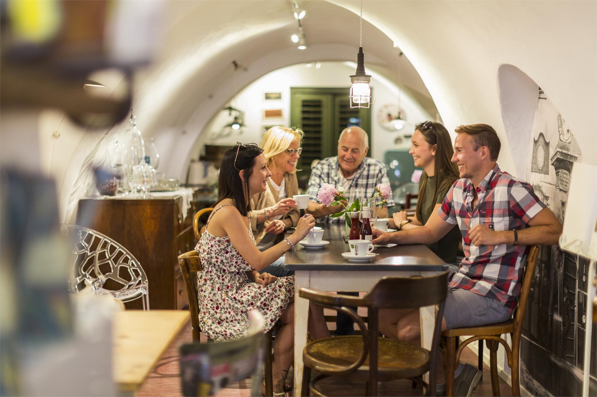 Bistro Portikus Neumarkt/Egna 3 suedtirol.info