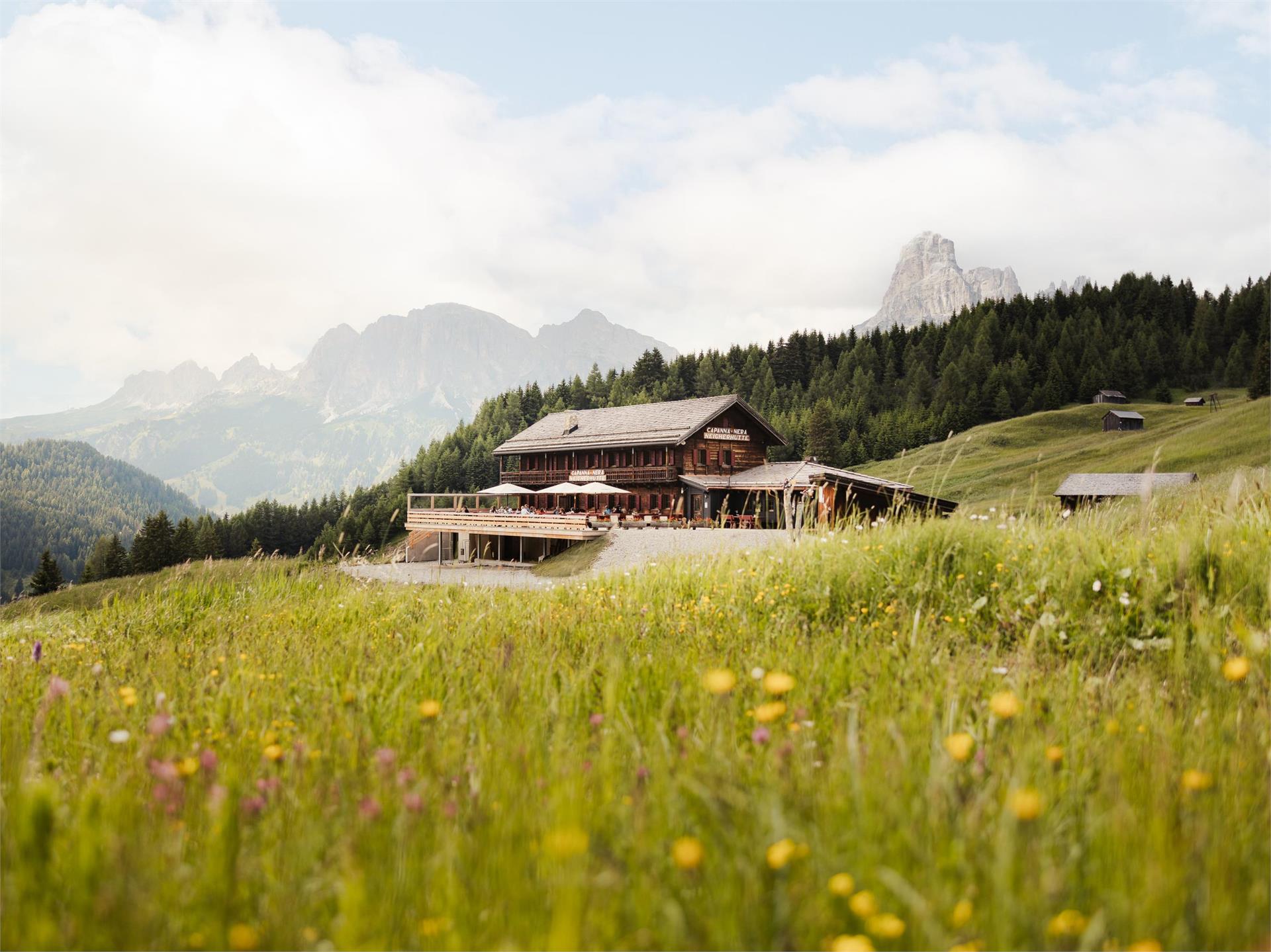 Rifugio Capanna Nera Corvara 2 suedtirol.info