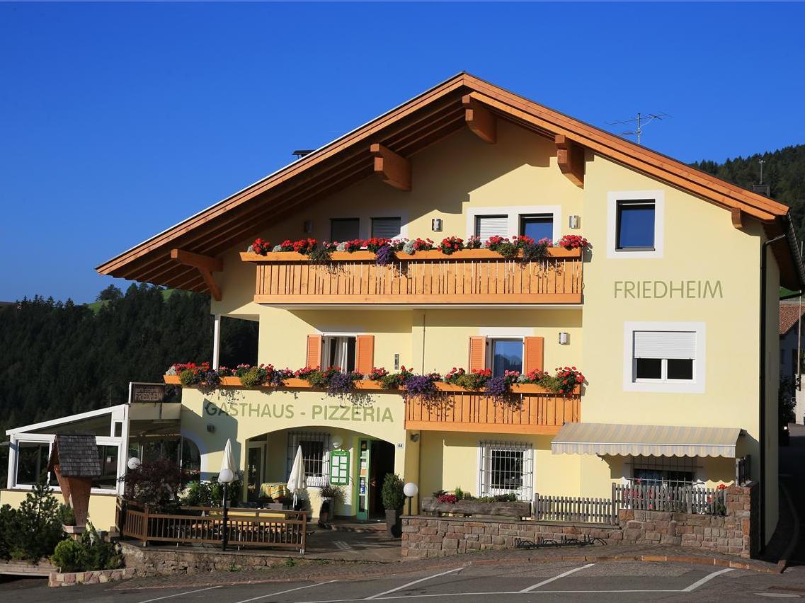 Café Pizzeria Ristorante Friedheim Meltina 1 suedtirol.info