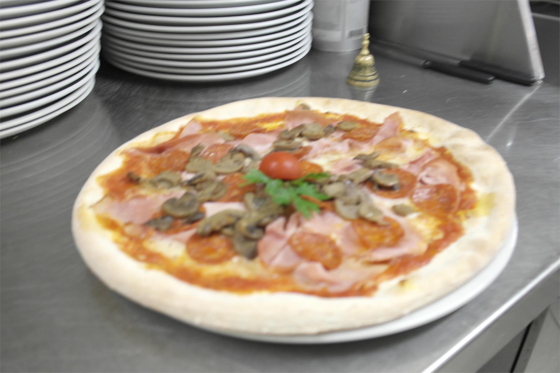 Café Pizzeria Ristorante Friedheim Meltina 9 suedtirol.info