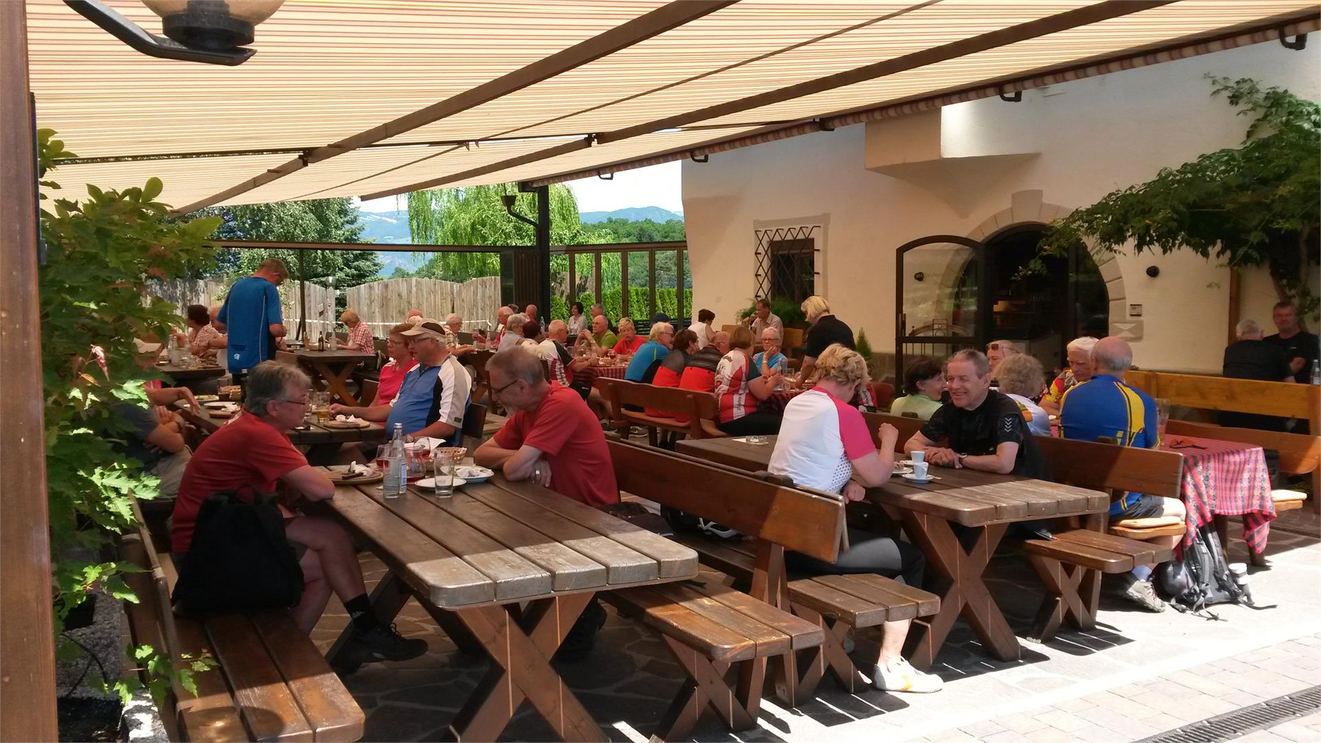 Christl im Loch Caldaro sulla Strada del Vino 16 suedtirol.info