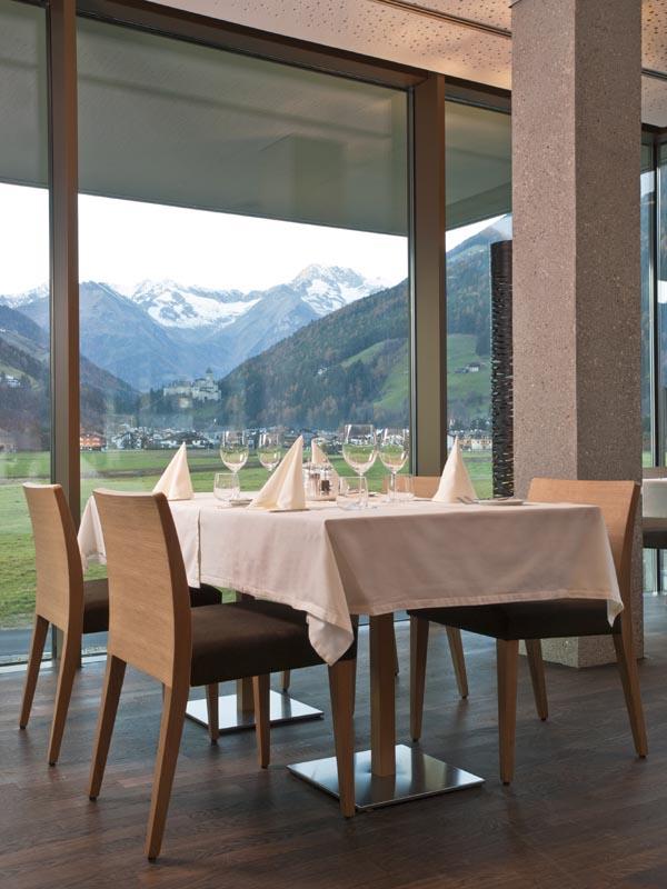 CASCADE Panorama-Restaurant Regenbogen Sand in Taufers 5 suedtirol.info