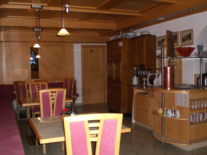 Cafè Motorrad Graun im Vinschgau 1 suedtirol.info