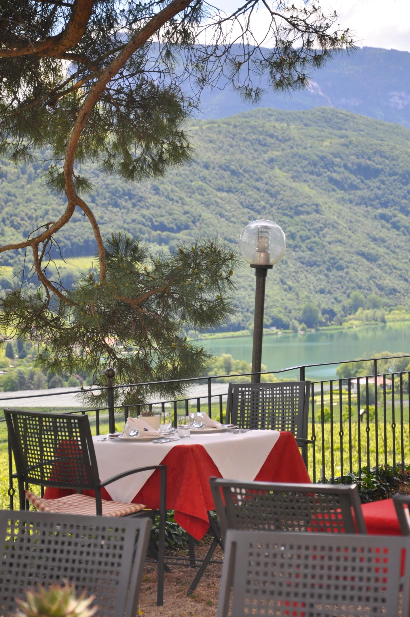 Ostaria al castello Castel Ringberg Kaltern an der Weinstraße/Caldaro sulla Strada del Vino 13 suedtirol.info