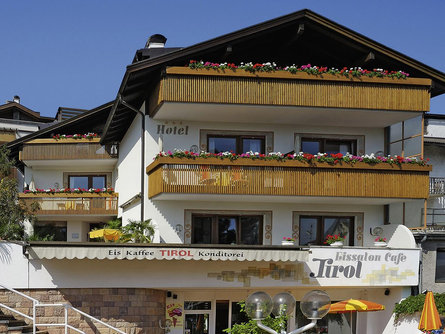 Café Gelateria Tirol Tirolo 1 suedtirol.info