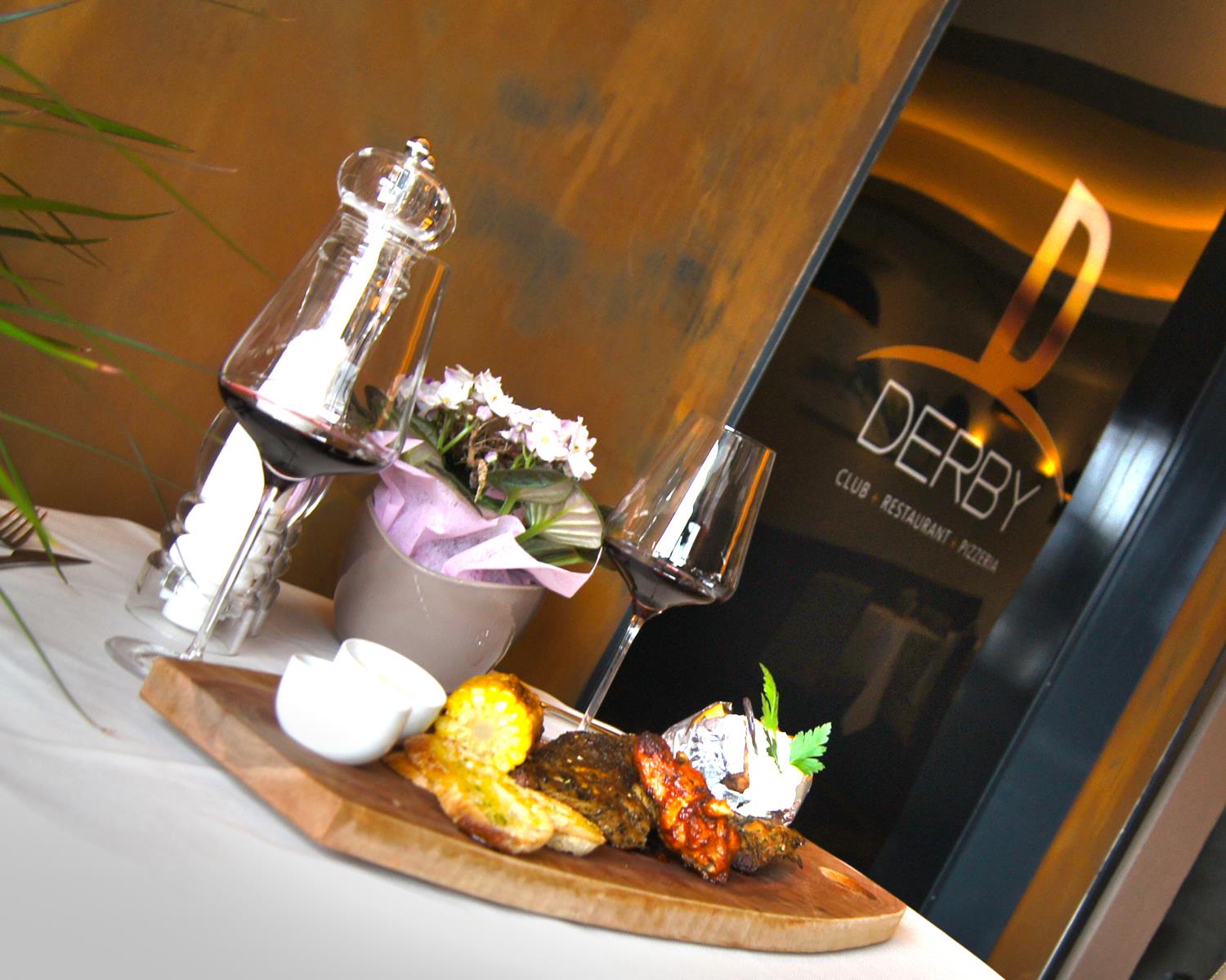 Derby Restaurant Pizzeria Club Sterzing 2 suedtirol.info
