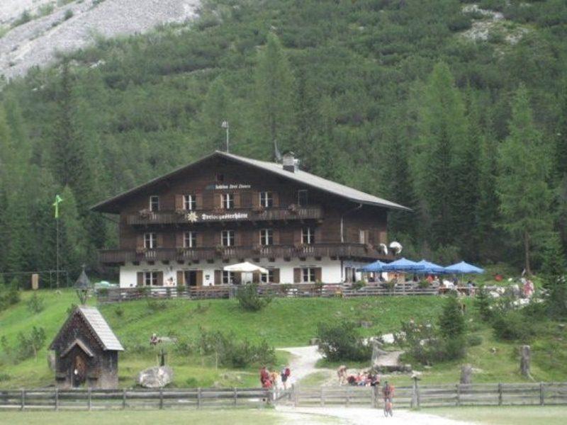 Dreischusterhütte Sexten/Sesto 3 suedtirol.info