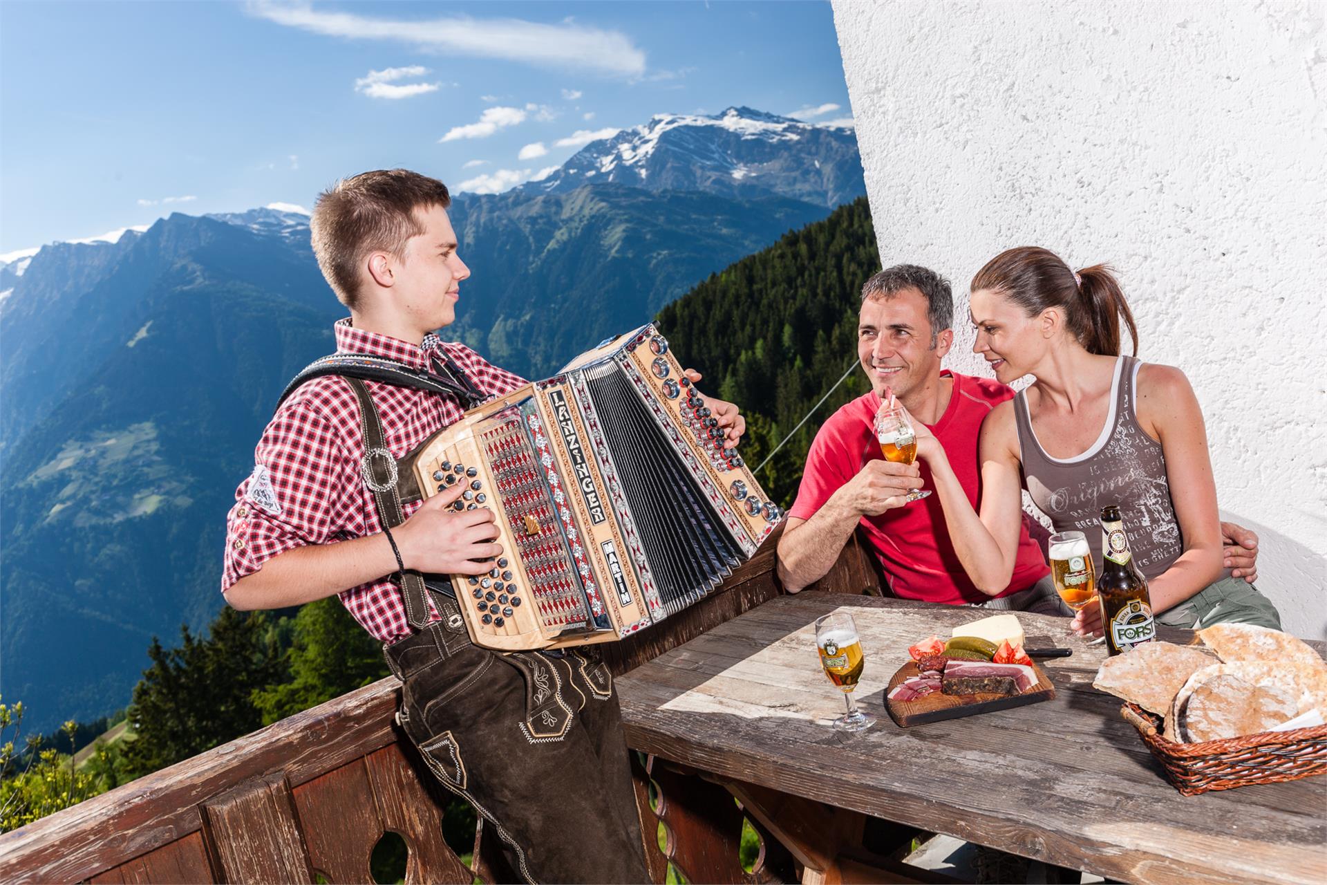 Egger - mountain inn Schenna/Scena 5 suedtirol.info