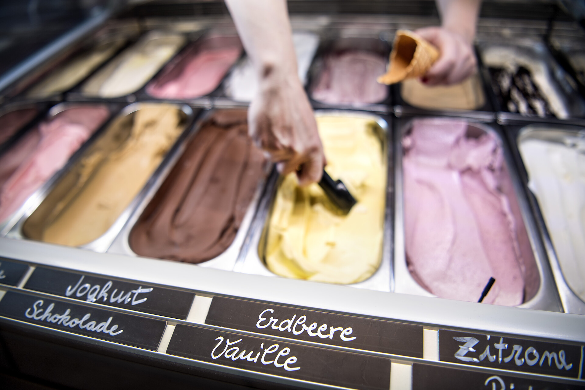 Hausgemachtes Eis hergestellt aus regionalen Produkten