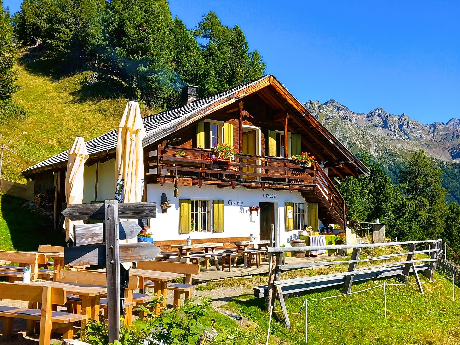 Grentealm Messnerwirt 2.002m - Dolomites Region Kronplatz/Plan de Corones - #1 - suedtirol.info