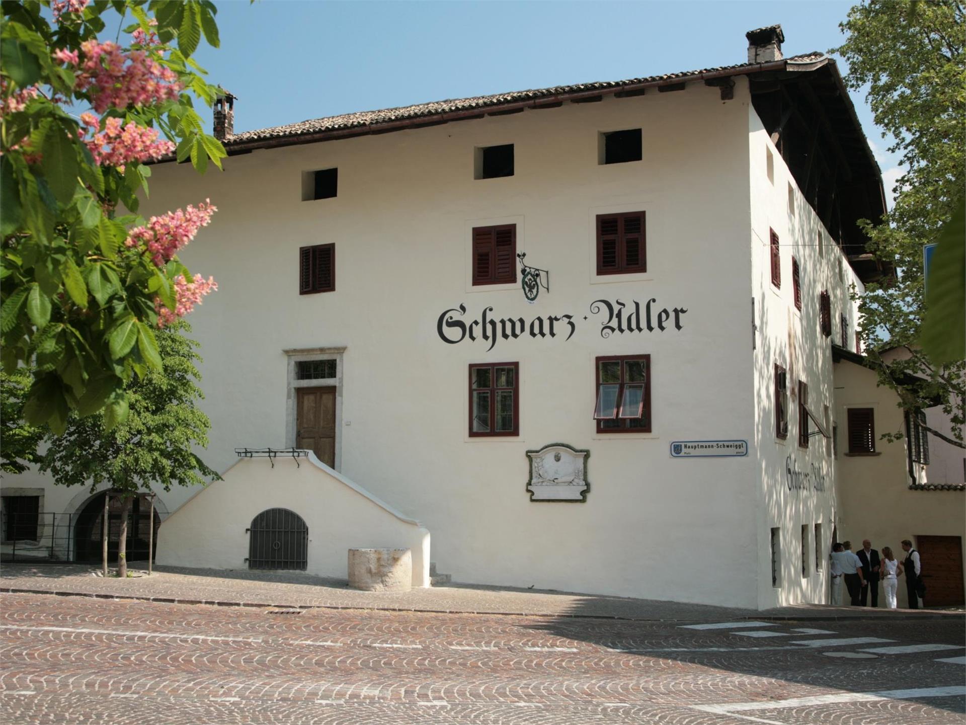 Ristorante Schwarz Adler Cortaccia sulla Strada del Vino 1 suedtirol.info