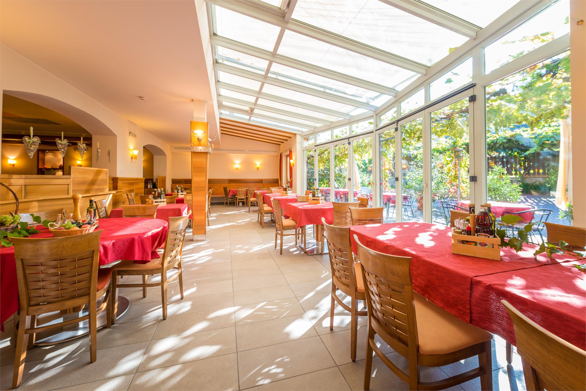 Gasthof-Pizzeria Zum Guten Tropfen Eppan an der Weinstraße 4 suedtirol.info