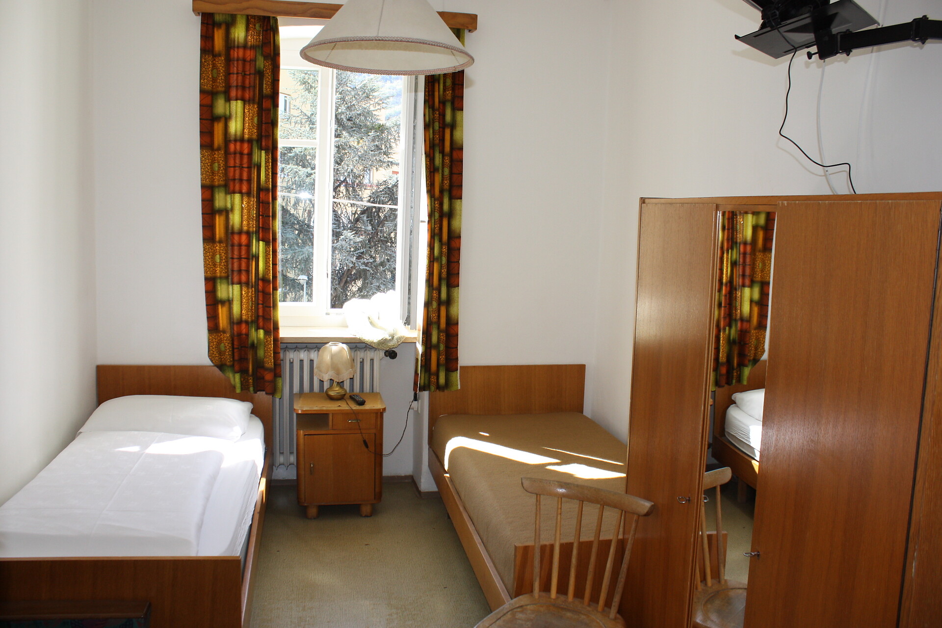 double room with twin beds