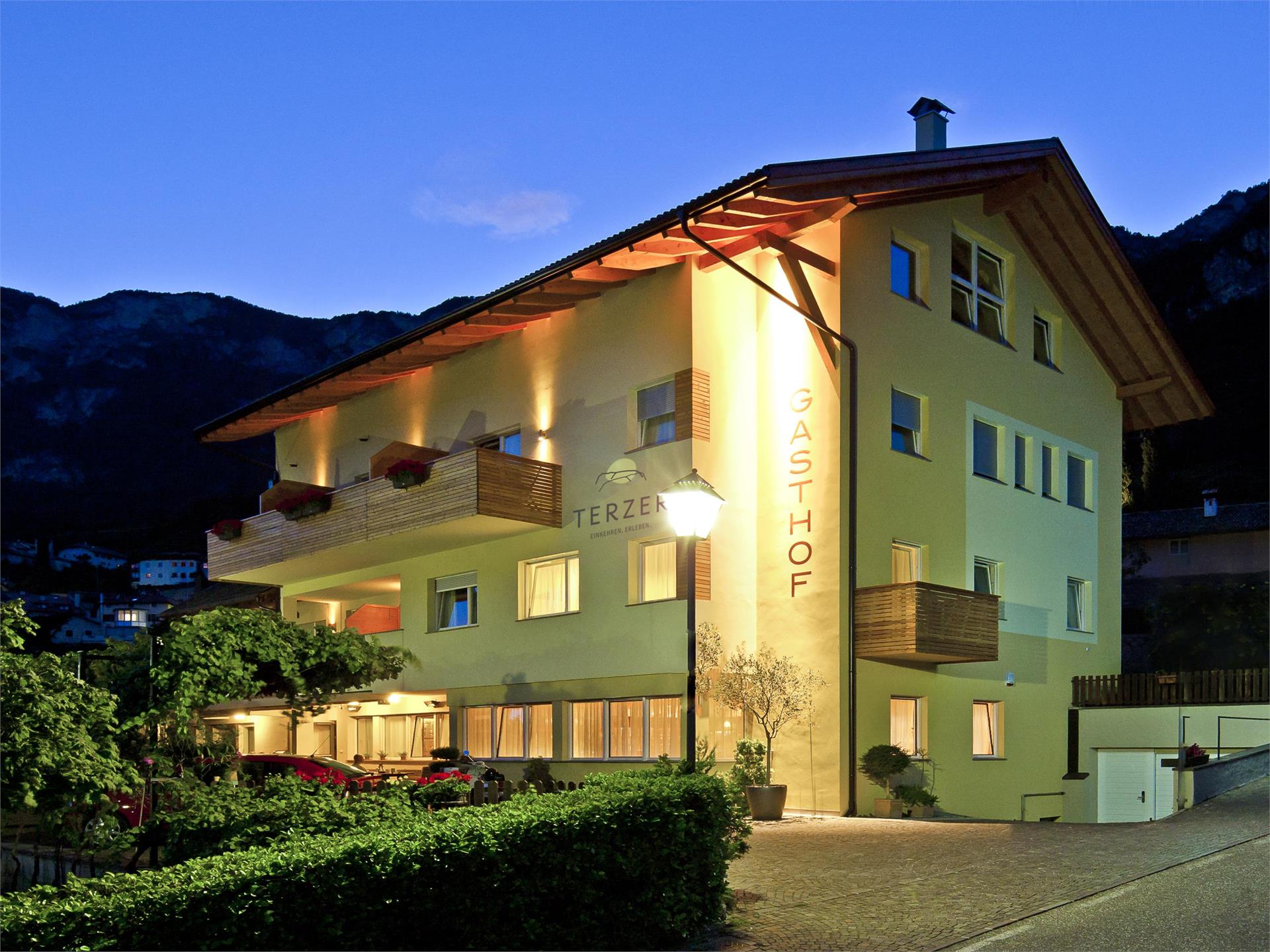 Albergo/Ristorante/Pizzeria Terzer Cortaccia sulla Strada del Vino 2 suedtirol.info