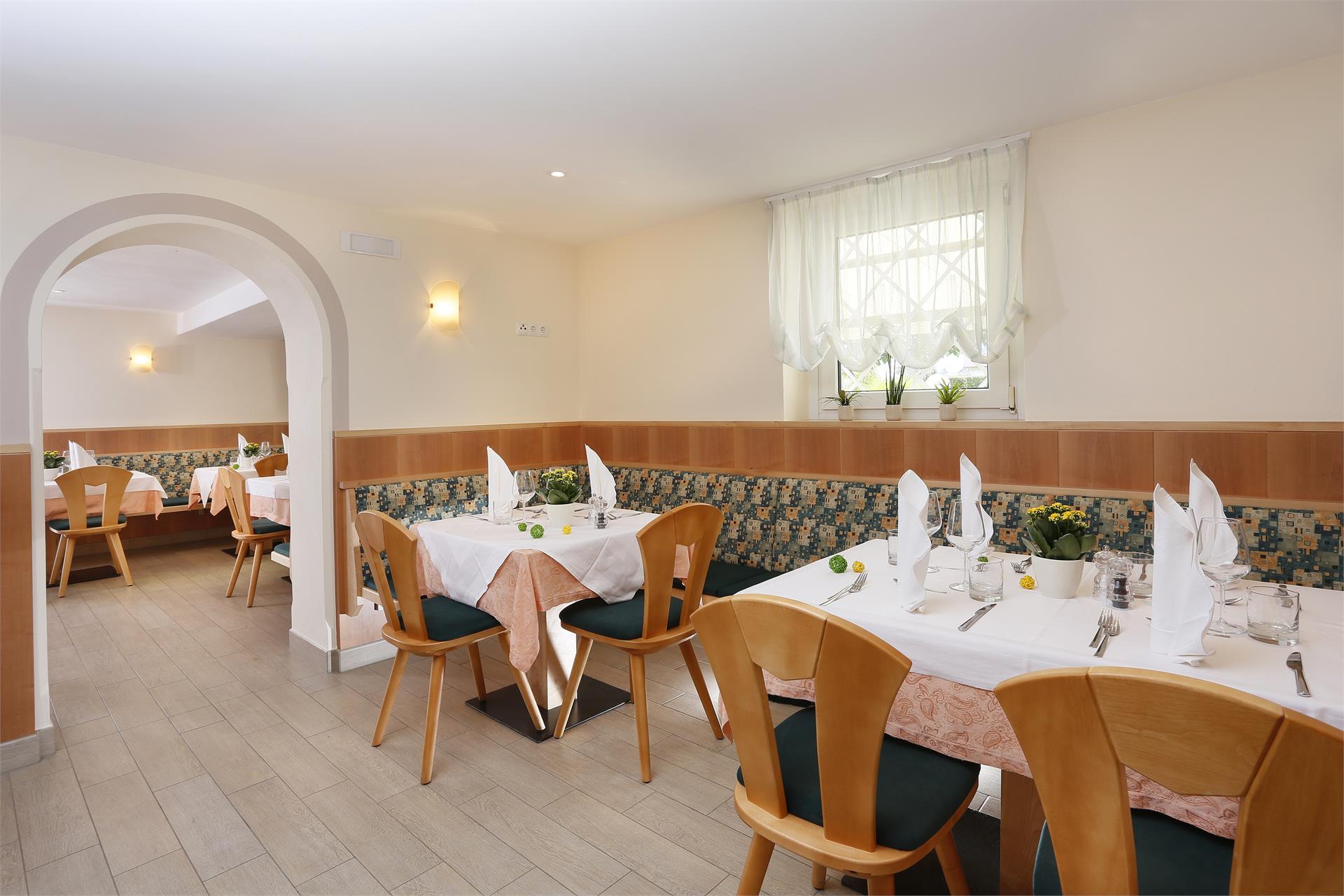 Gasthof-Pension Rosemarie Marling 3 suedtirol.info