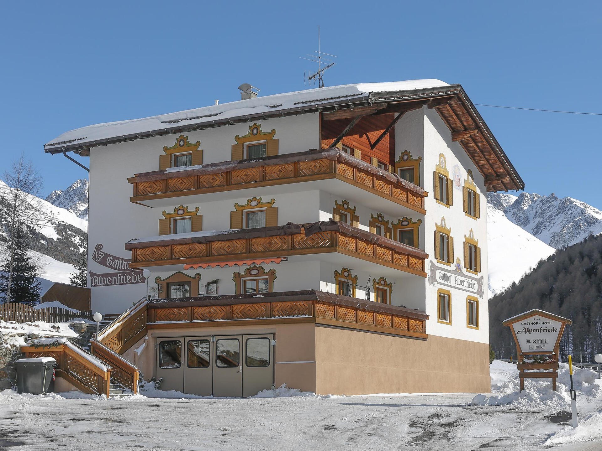 Albergo Alpenfriede - Val Venosta - #1 - suedtirol.info