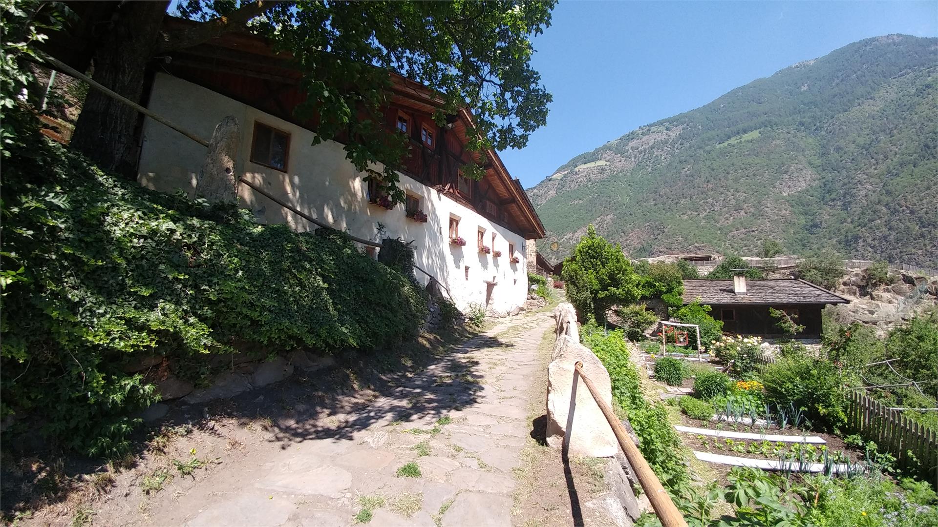 Gasthaus Schlosswirt Kastelbell-Tschars 3 suedtirol.info
