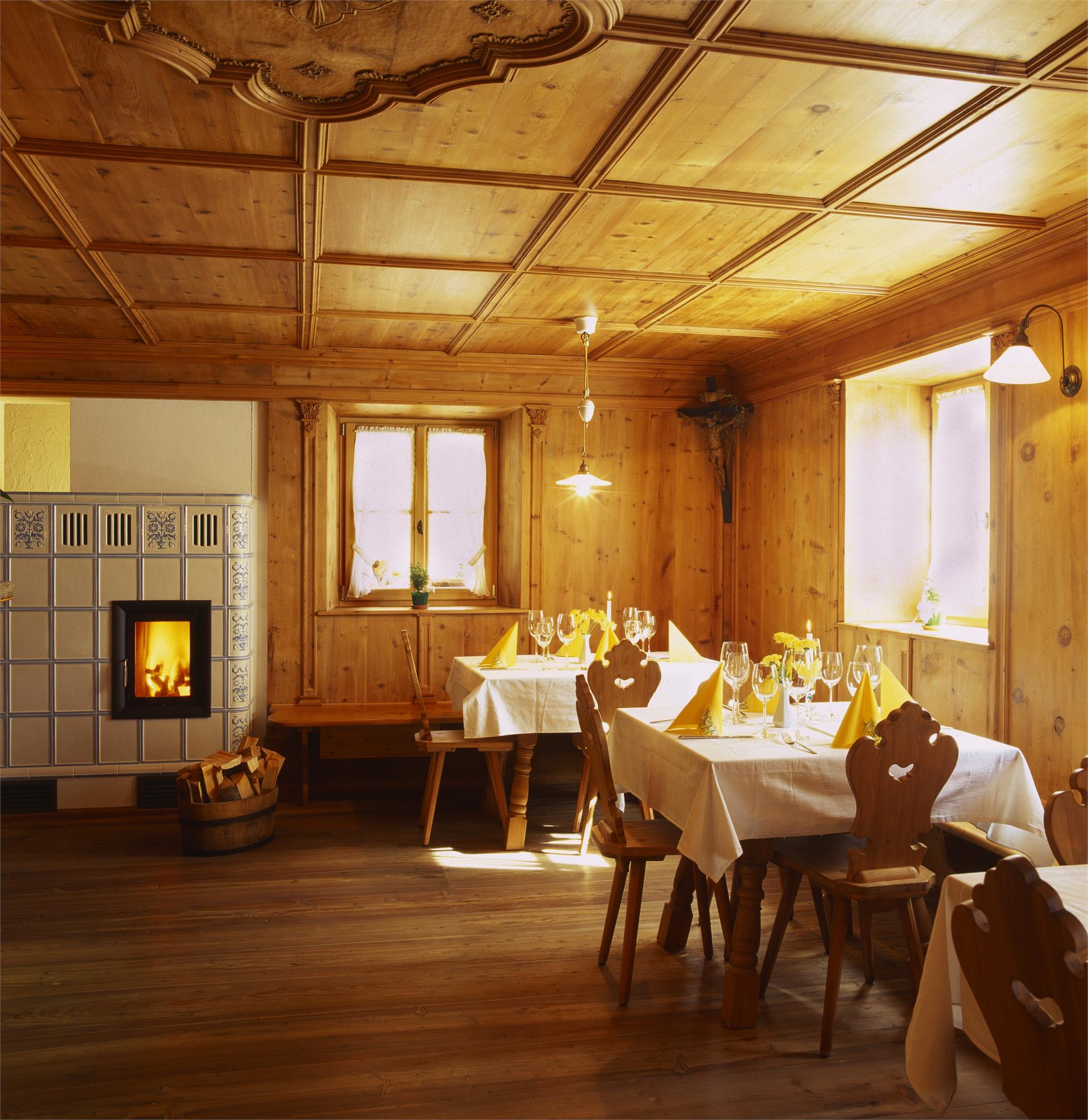 Gasthof Weisses Kreuz Naturns 2 suedtirol.info