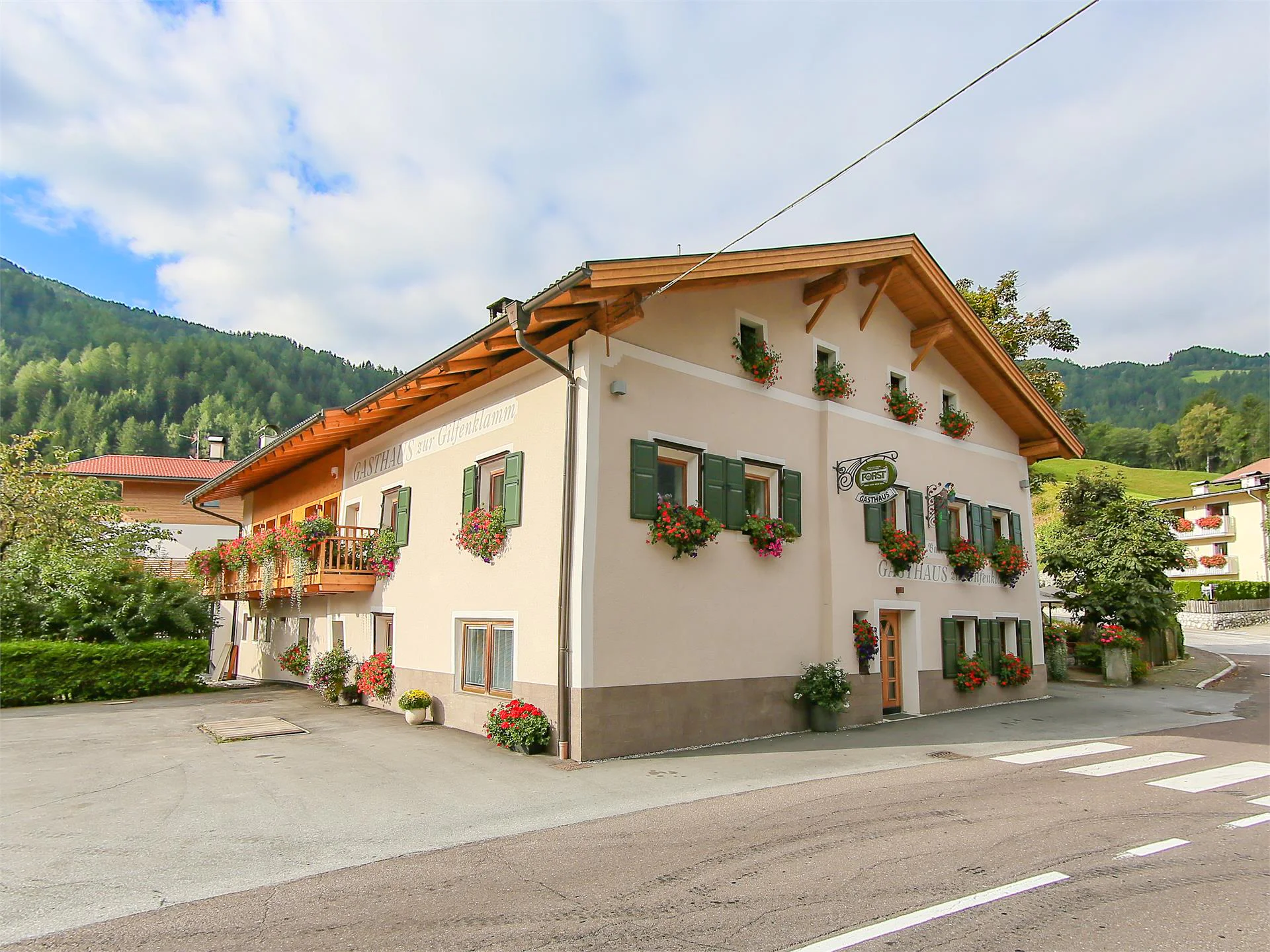 Albergo Gilfenklamm Racines 1 suedtirol.info
