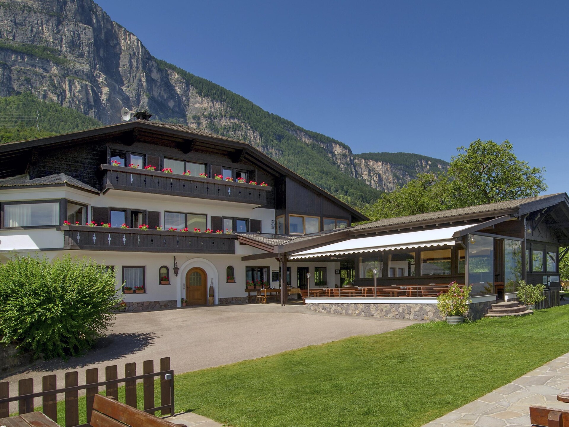 Gasthof Lipp Eppan an der Weinstaße/Appiano sulla Strada del Vino 1 suedtirol.info