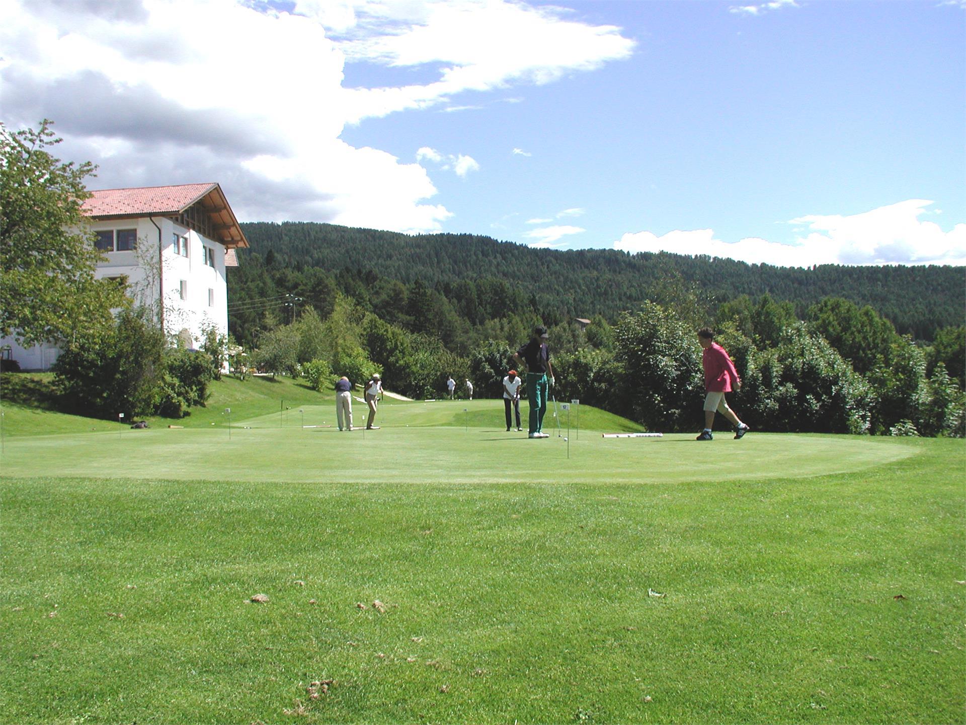 Golf Club Monte S. Pietro Nova Ponente 1 suedtirol.info