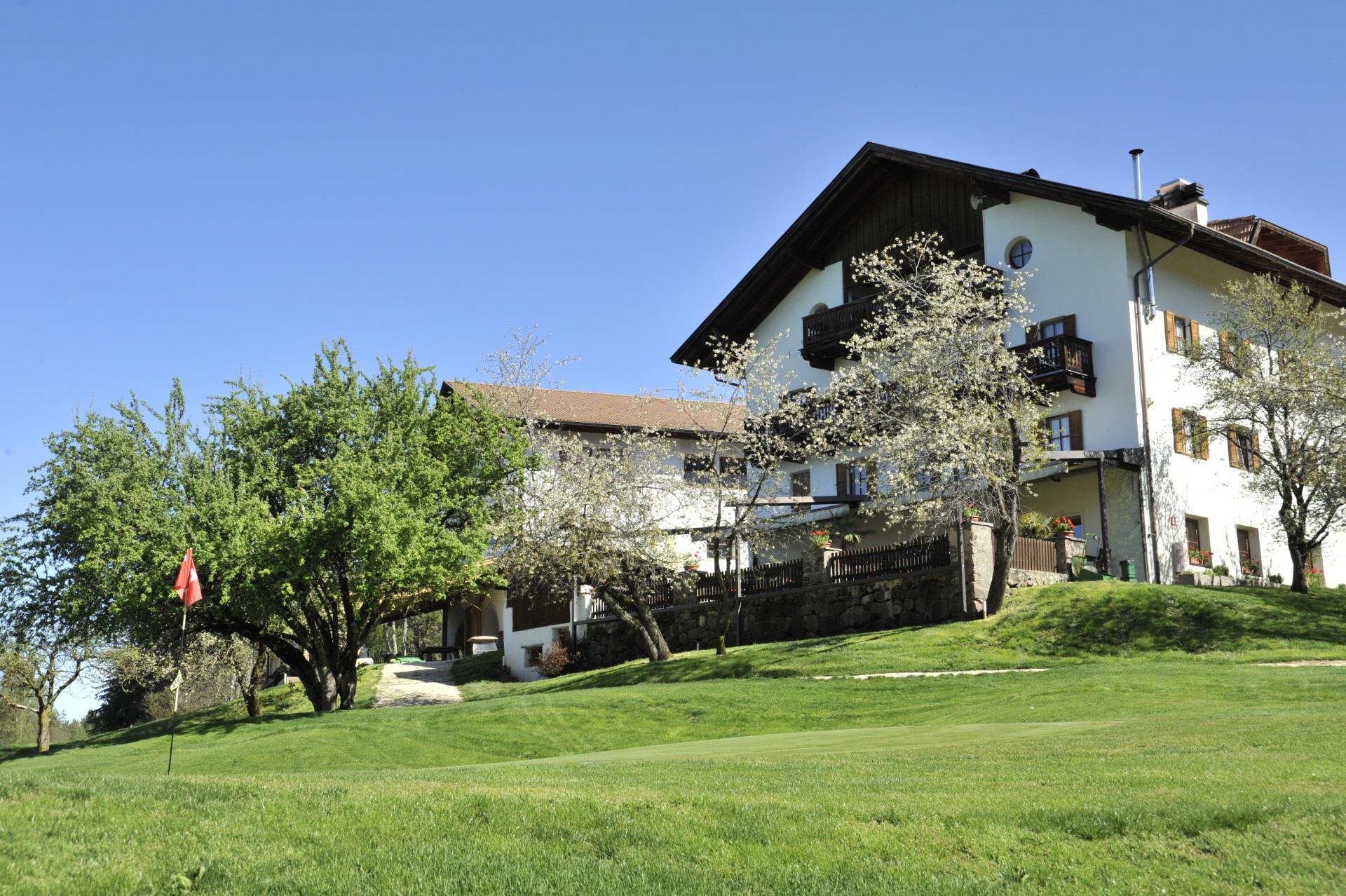 Golf Club Monte S. Pietro Nova Ponente 8 suedtirol.info