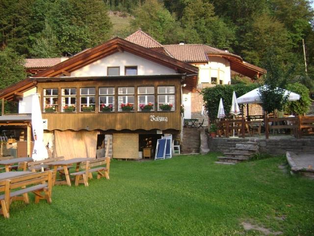 Gasthaus Valzurg Karneid 1 suedtirol.info