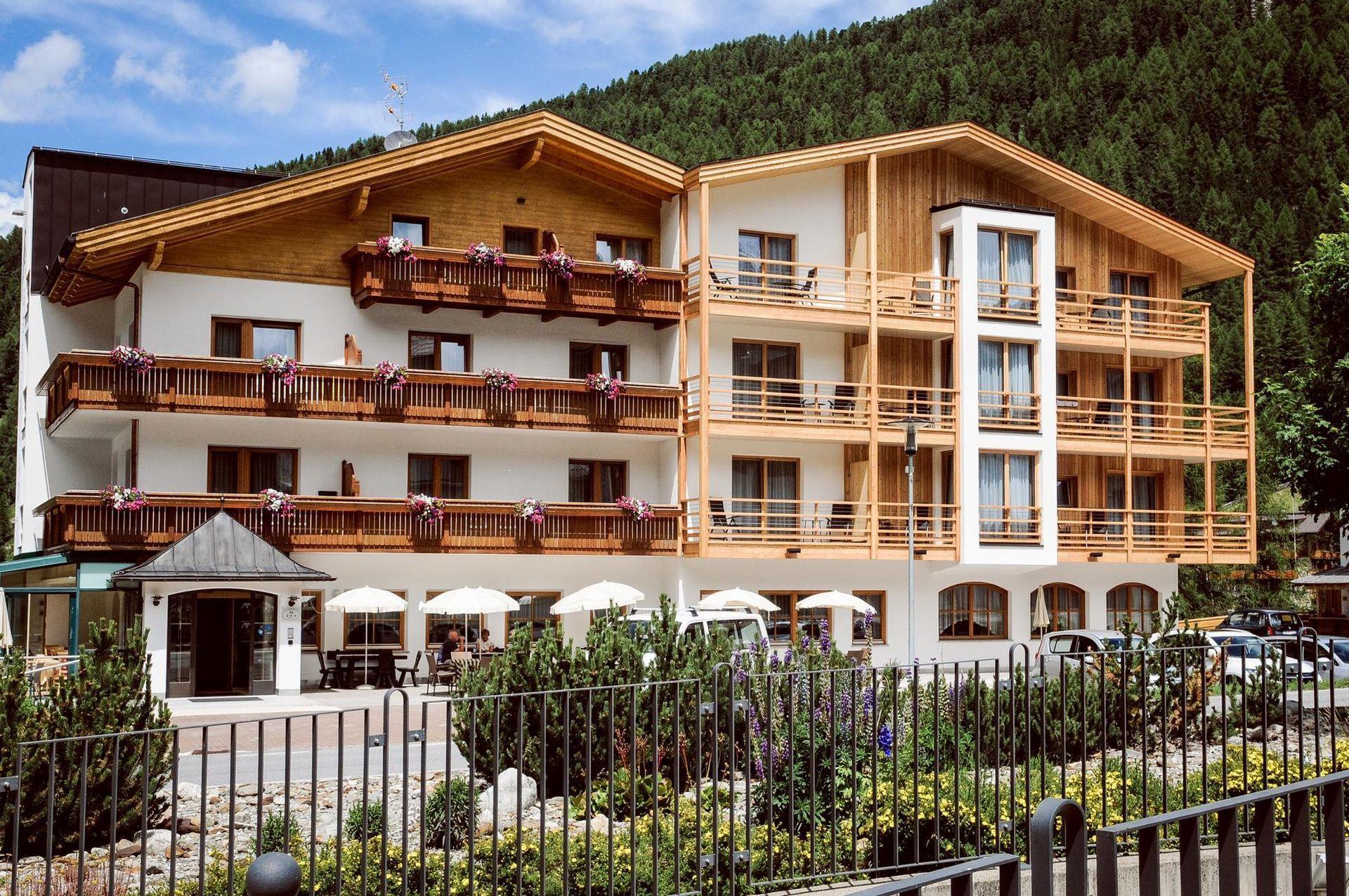 Hotel Gertraud Stelvio 1 suedtirol.info