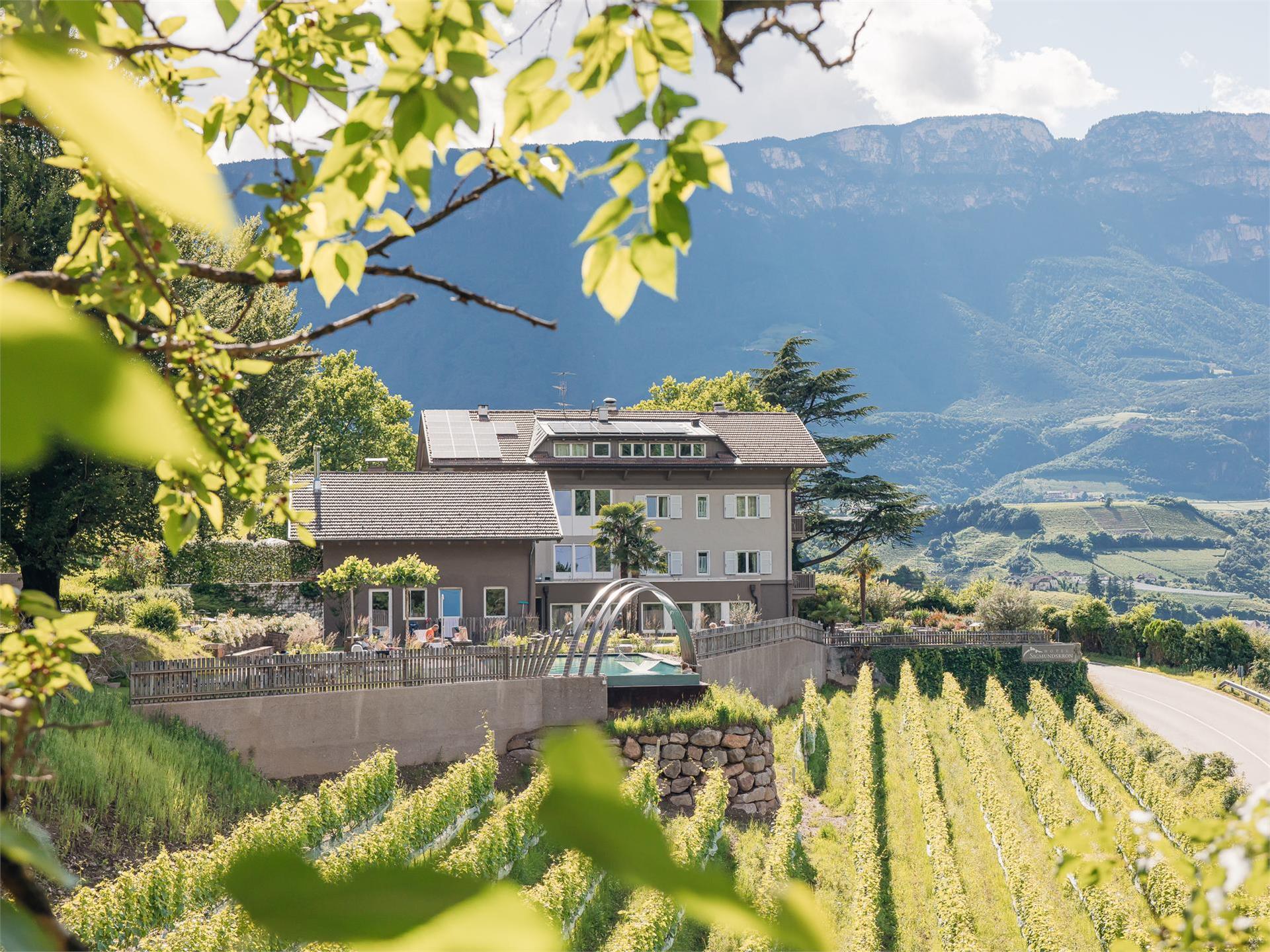 Hotel-Cafe Sigmundskron Eppan an der Weinstraße 1 suedtirol.info