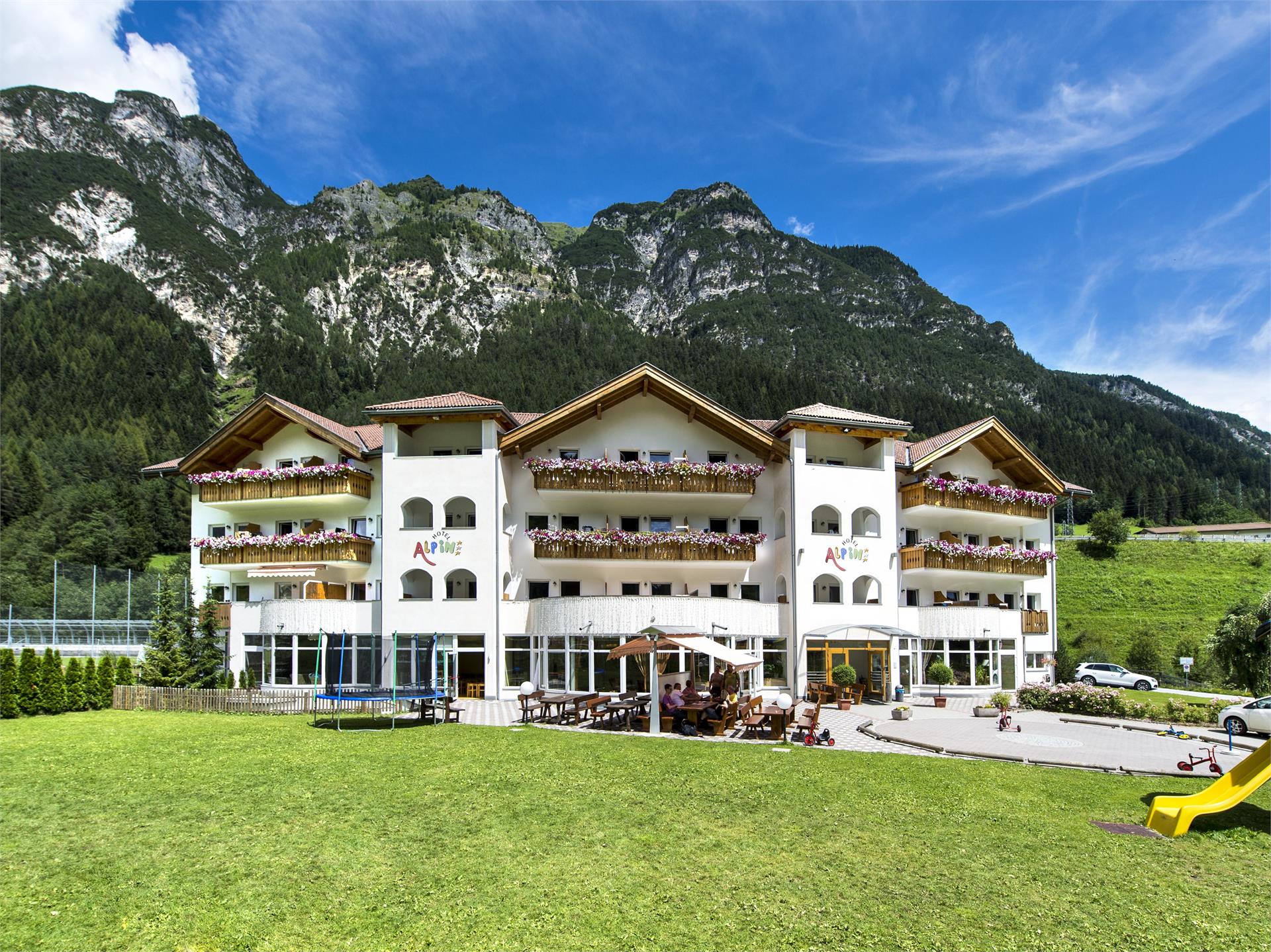 Hotel Alpin Brennero 2 suedtirol.info
