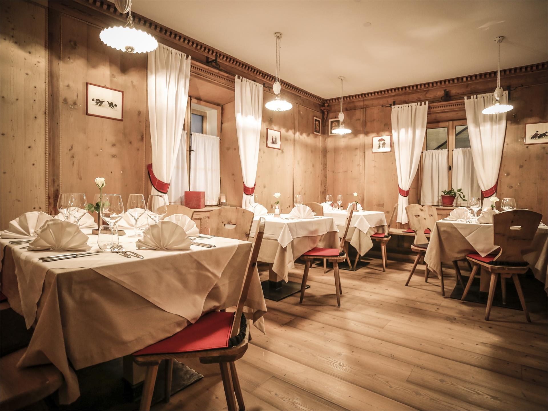 Hotel-Restaurant Höllriegl Sarentino 1 suedtirol.info