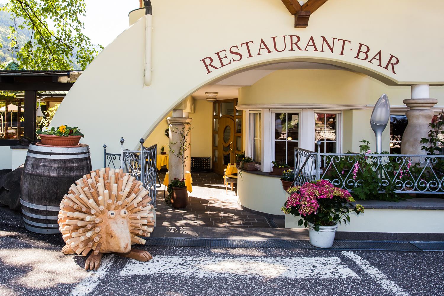 Hotel Restaurant Tenz Montan/Montagna 2 suedtirol.info