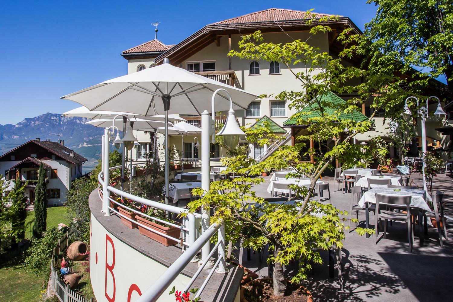 Hotel Restaurant Tenz Montan/Montagna 4 suedtirol.info