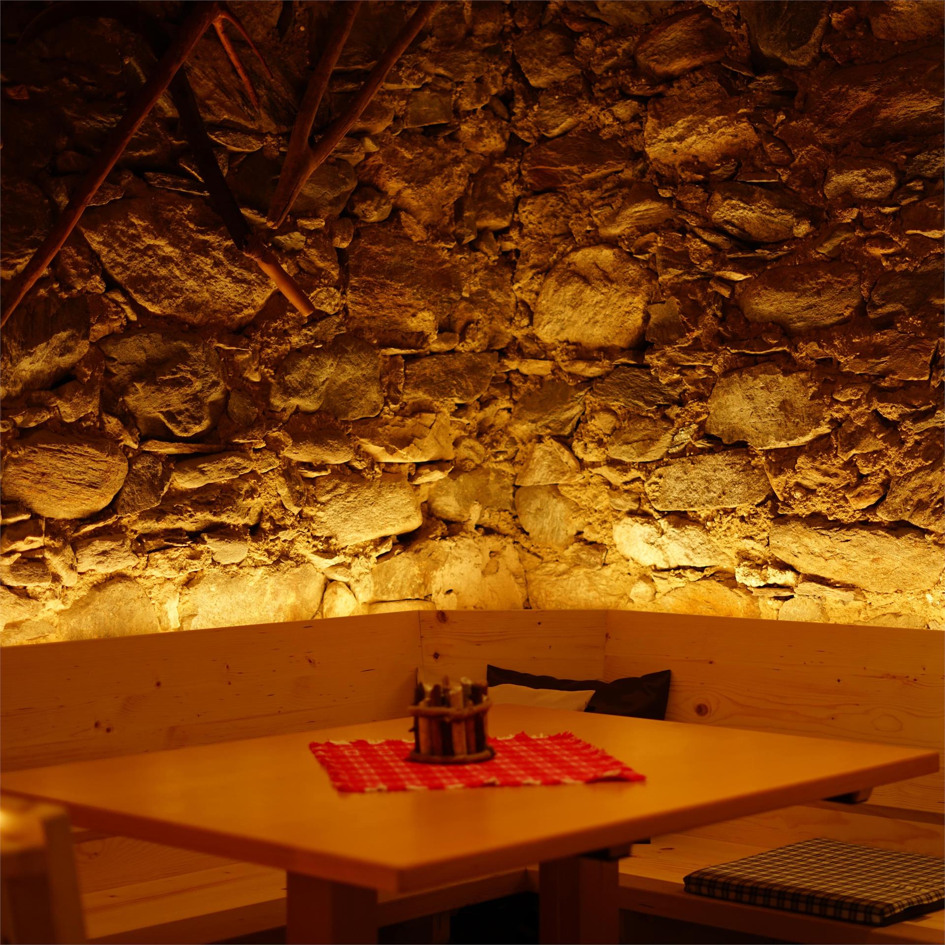 Hofschank osteria contadina Oberbrunn Parcines 8 suedtirol.info