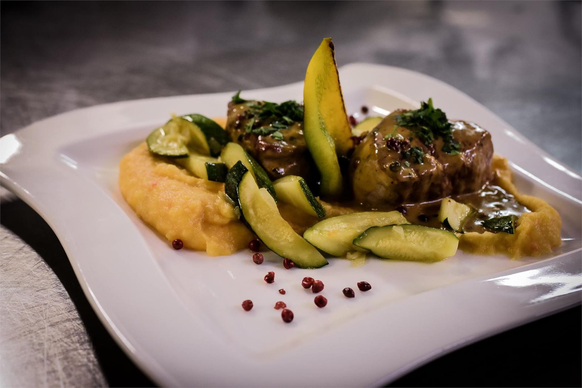 Hotel Ristorante Bar Rasthof Vermoi Laces 4 suedtirol.info