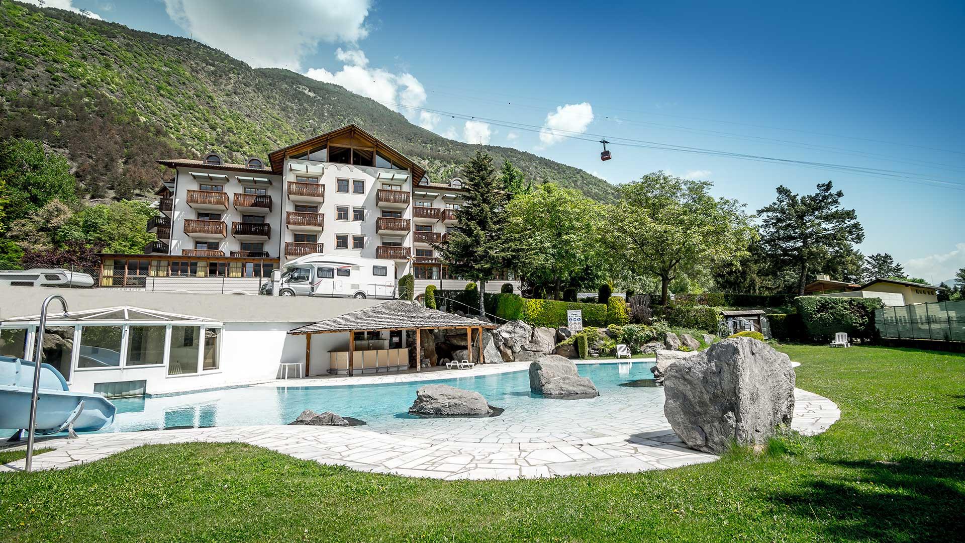 Hotel Ristorante Bar Rasthof Vermoi Laces 2 suedtirol.info