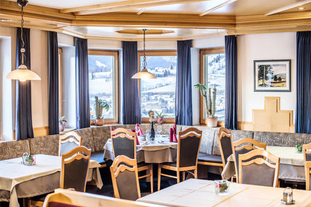 Hotel Restaurant Sonnenheim Pfitsch/Val di Vizze 4 suedtirol.info
