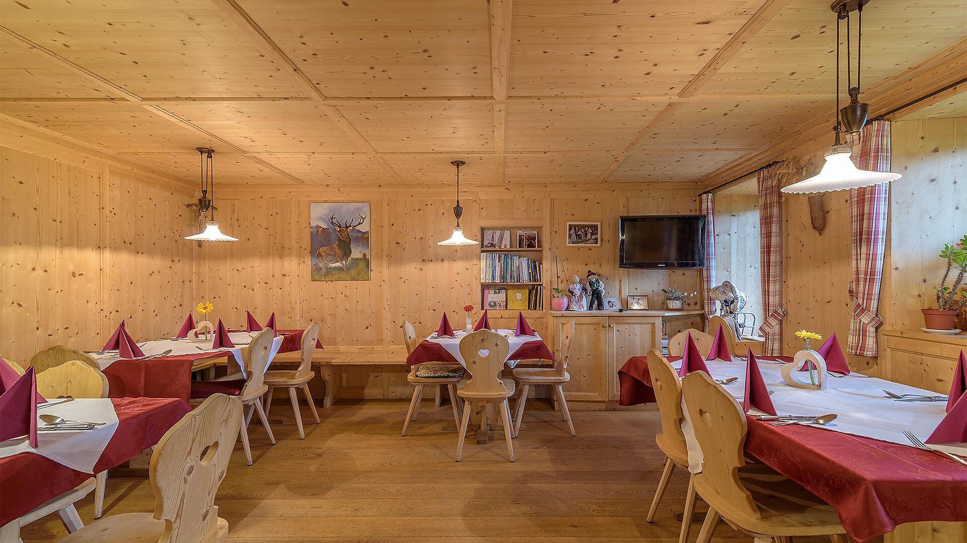 Traditional "Stube" at the Eggerhof a Verano, South Tyrol