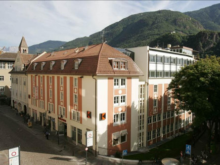 Hotel Restaurant Kolpinghaus Bolzano/Bozen 1 suedtirol.info