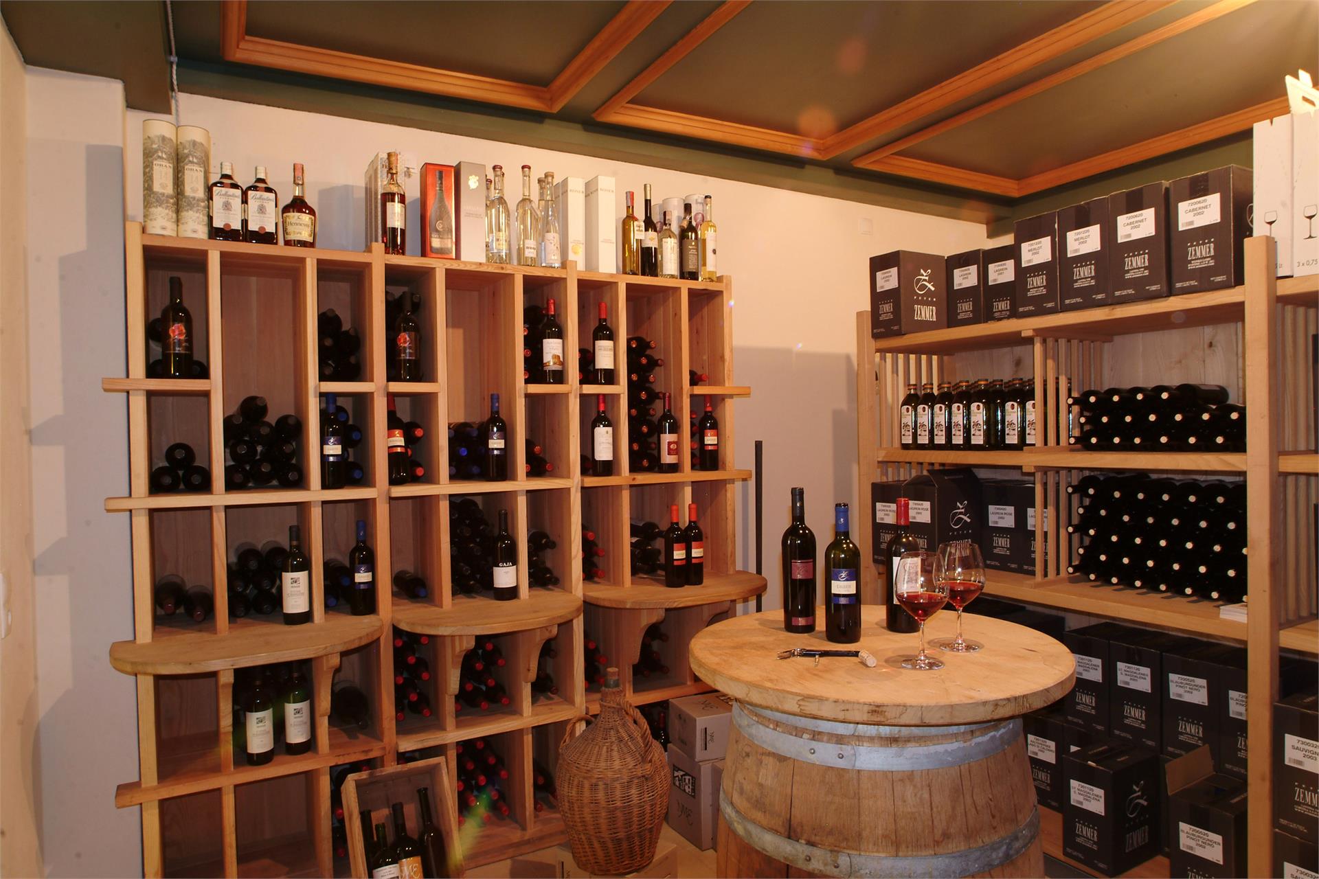 Hotel Teutschhaus Kurtinig an der Weinstraße 8 suedtirol.info
