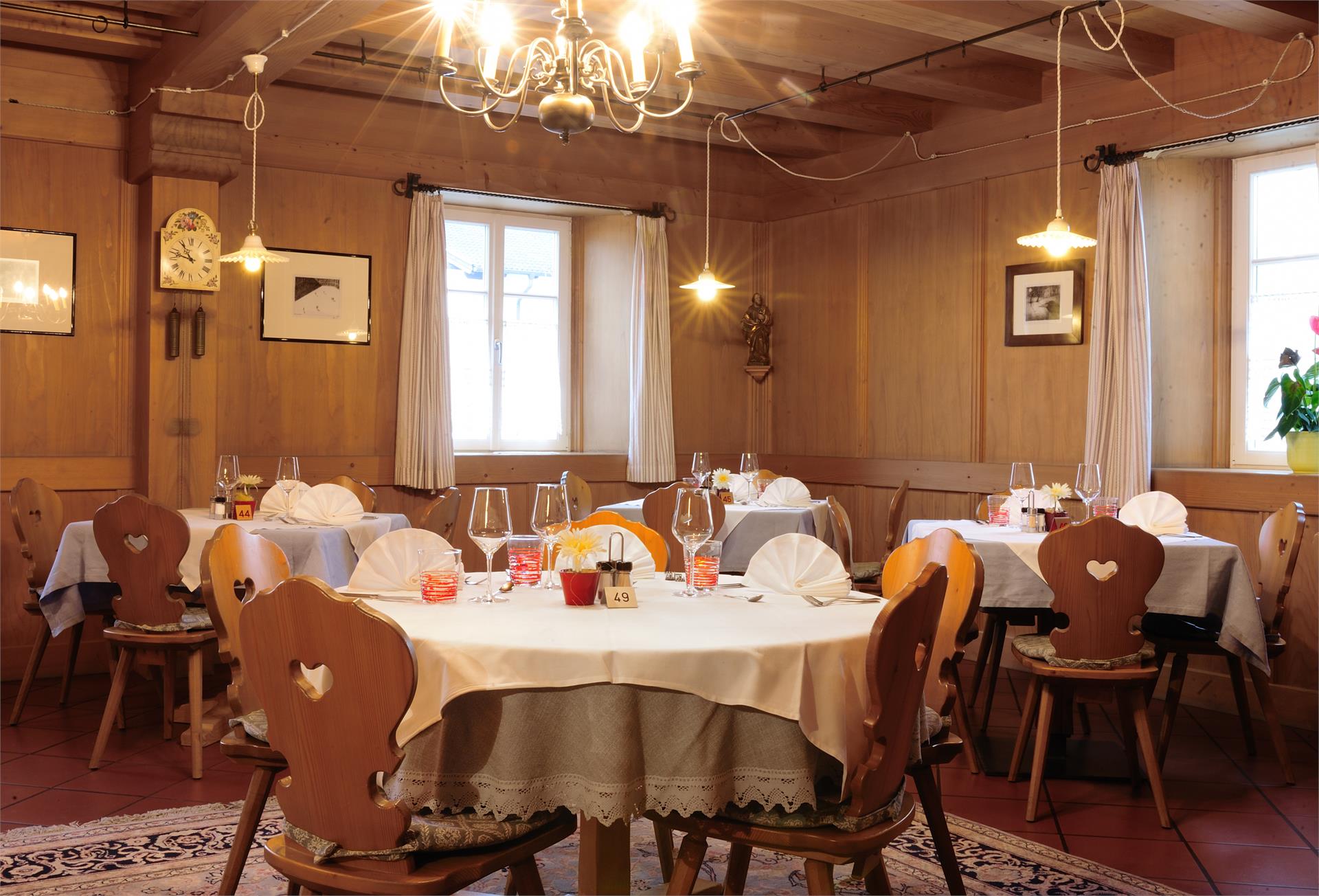 Hotel Teutschhaus Kurtinig an der Weinstraße 2 suedtirol.info