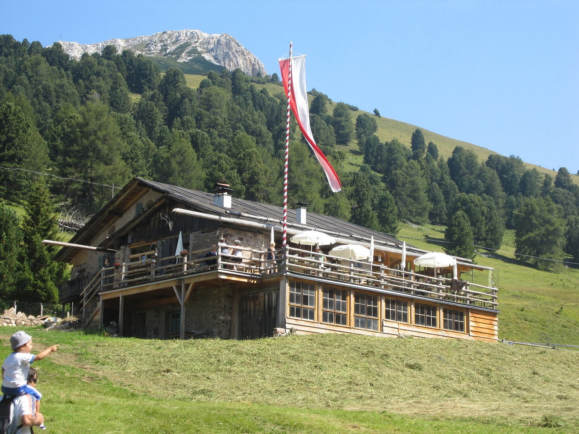 Isi hut Deutschnofen/Nova Ponente 1 suedtirol.info