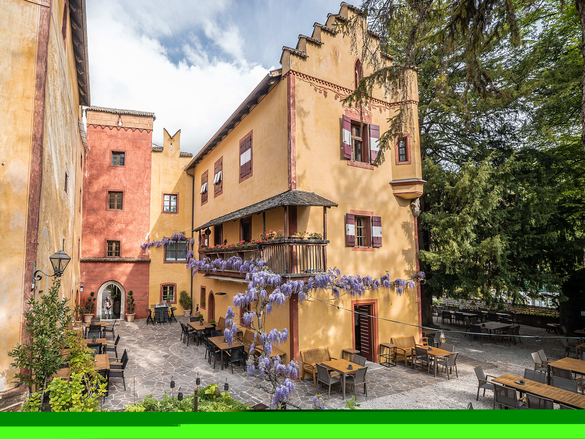 Schlosskellerei Turmhof Tiefenbrunner - Südtiroler Weinstraße - #1 - suedtirol.info