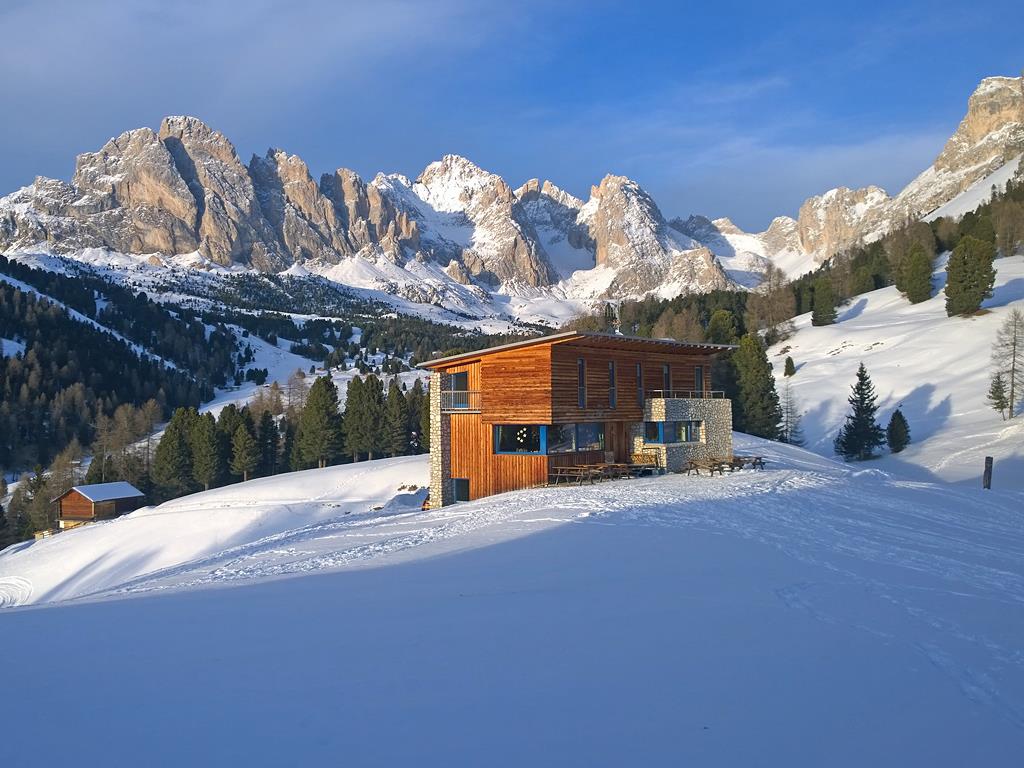 Juac Hut Sëlva/Selva 1 suedtirol.info