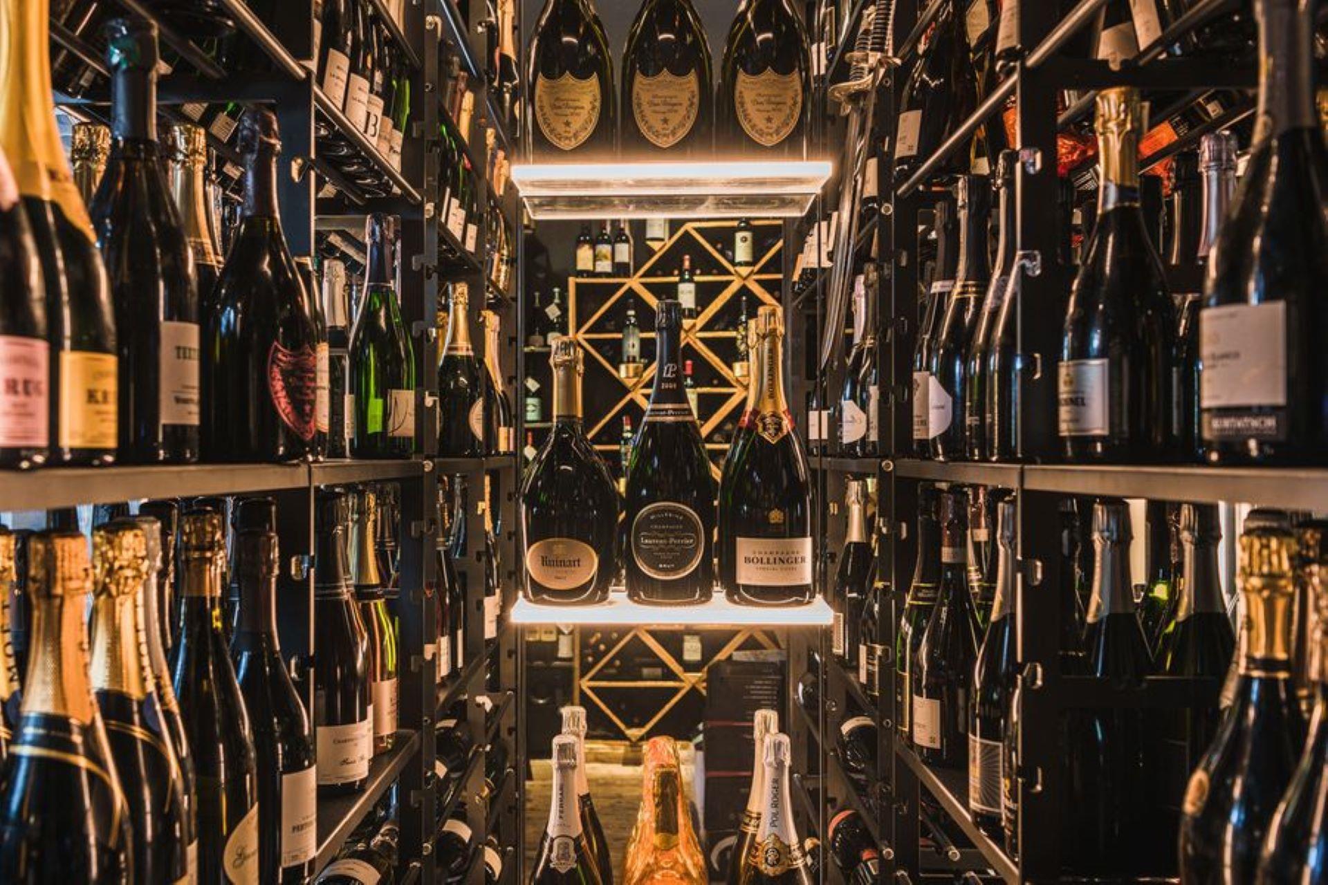 La Cërcia Vinotheque Ortisei 1 suedtirol.info