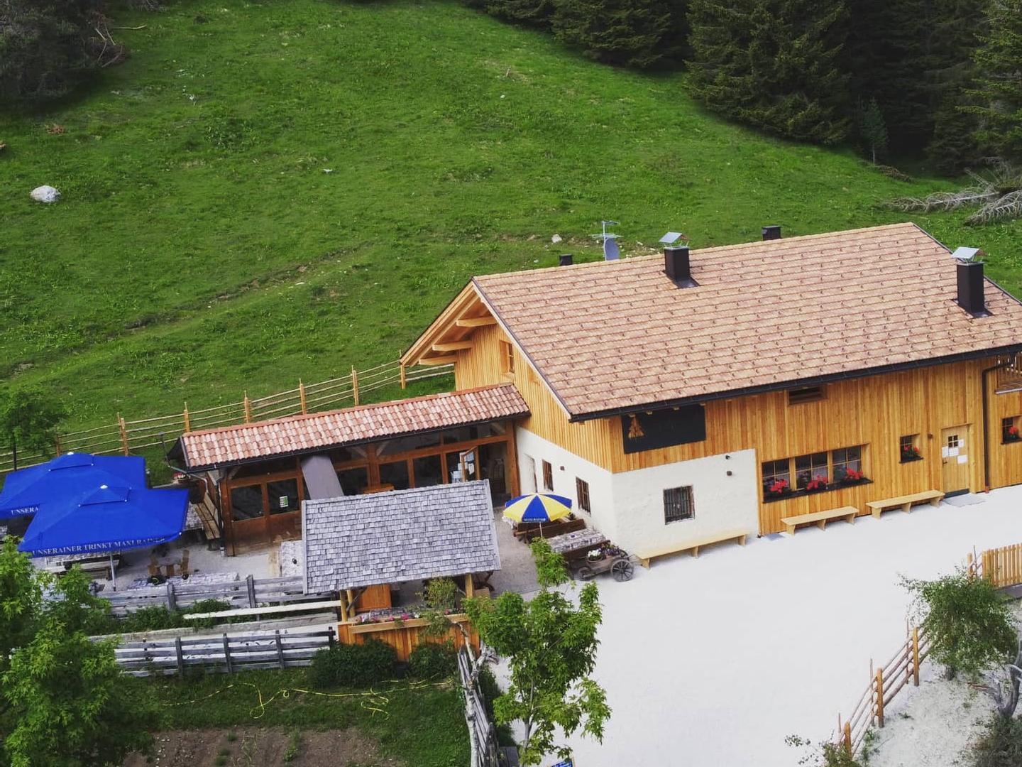 Lahner Alm hut Aldein/Aldino 1 suedtirol.info