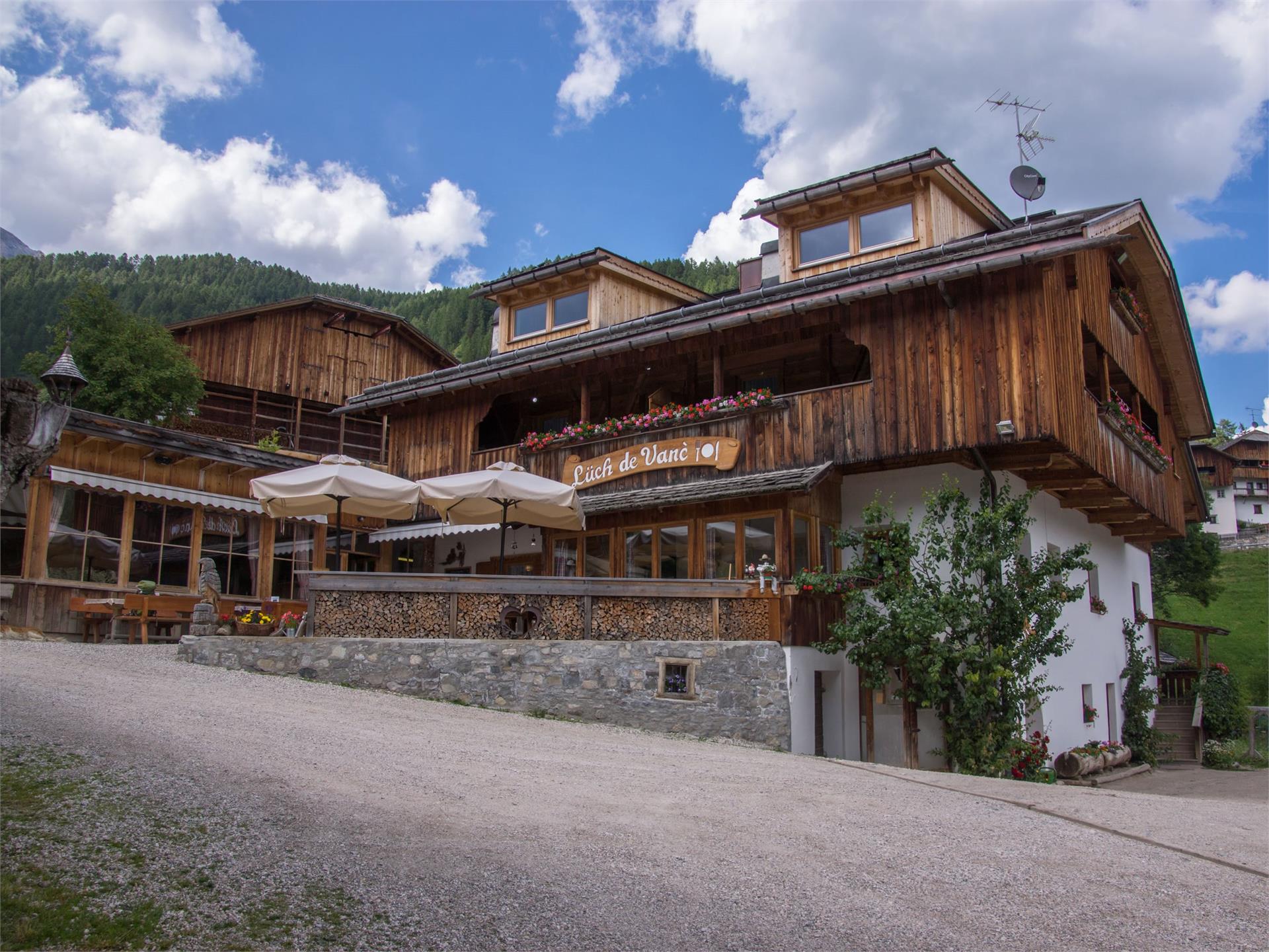 Lüch de Vanc Urlaub am Bauernhof - Restaurant San Martin 2 suedtirol.info