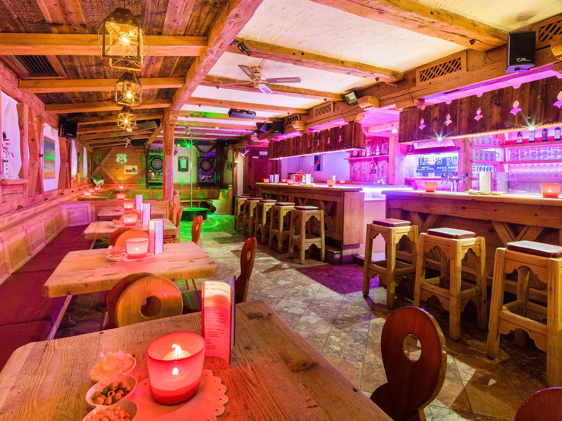 Leos Pub