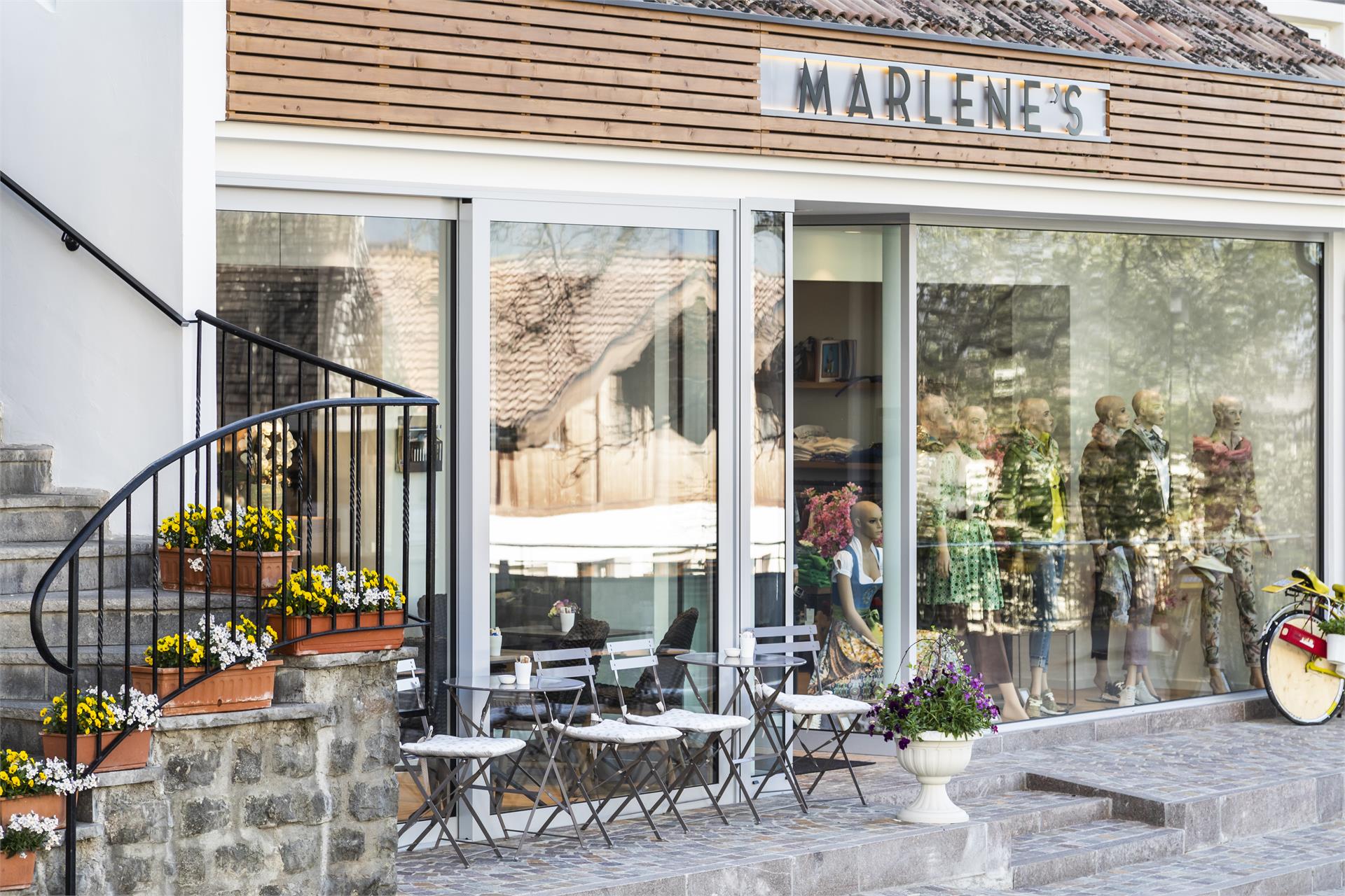 Marlene's Fashion & Café Schenna/Scena 3 suedtirol.info
